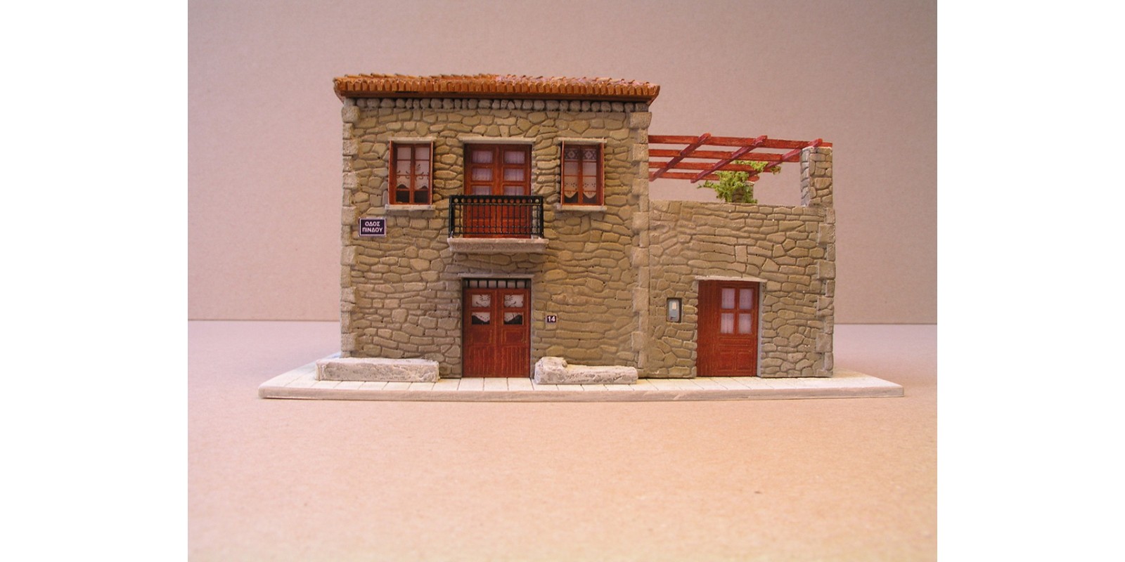MC30.1002RD Ελληνική Παραδοσιακή Διόροφη κατοικία με χαγιάτι
